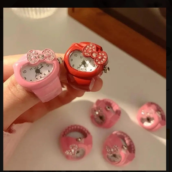 Hello Kitty Ring Watch - Picture 3 of 6